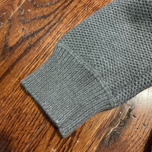 Armani Exchange Sweater w/hoodie - Picture 3 of 6